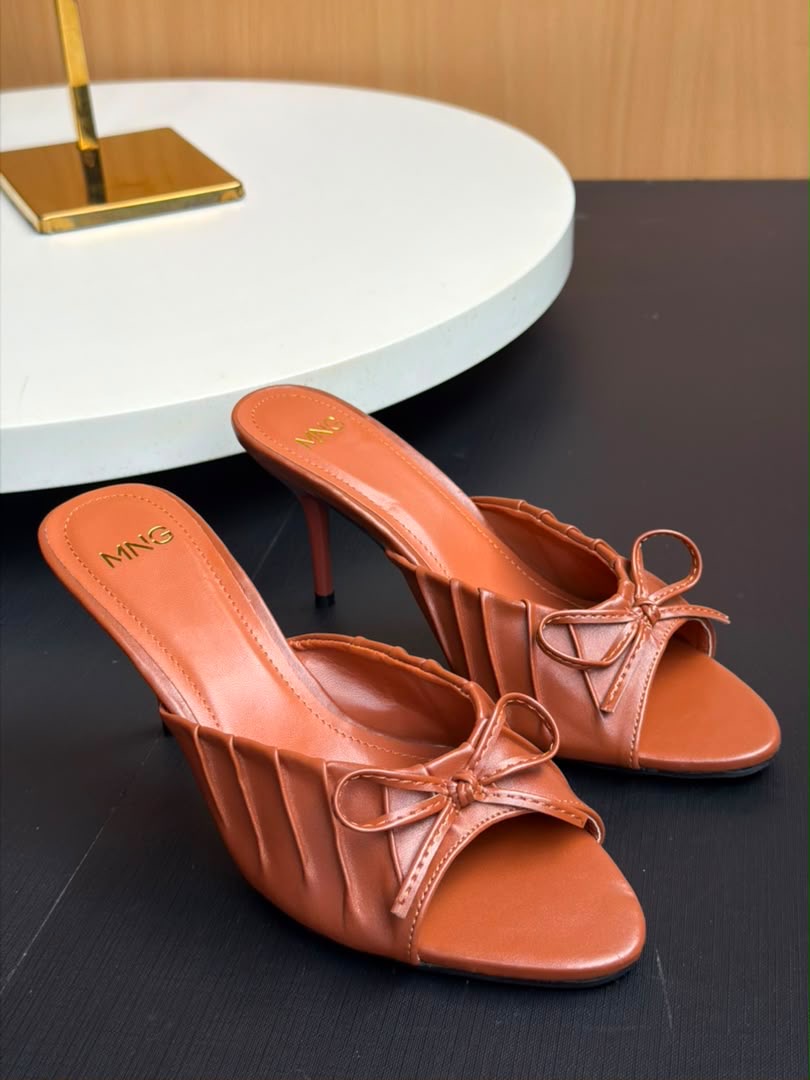 Lana MNG heels