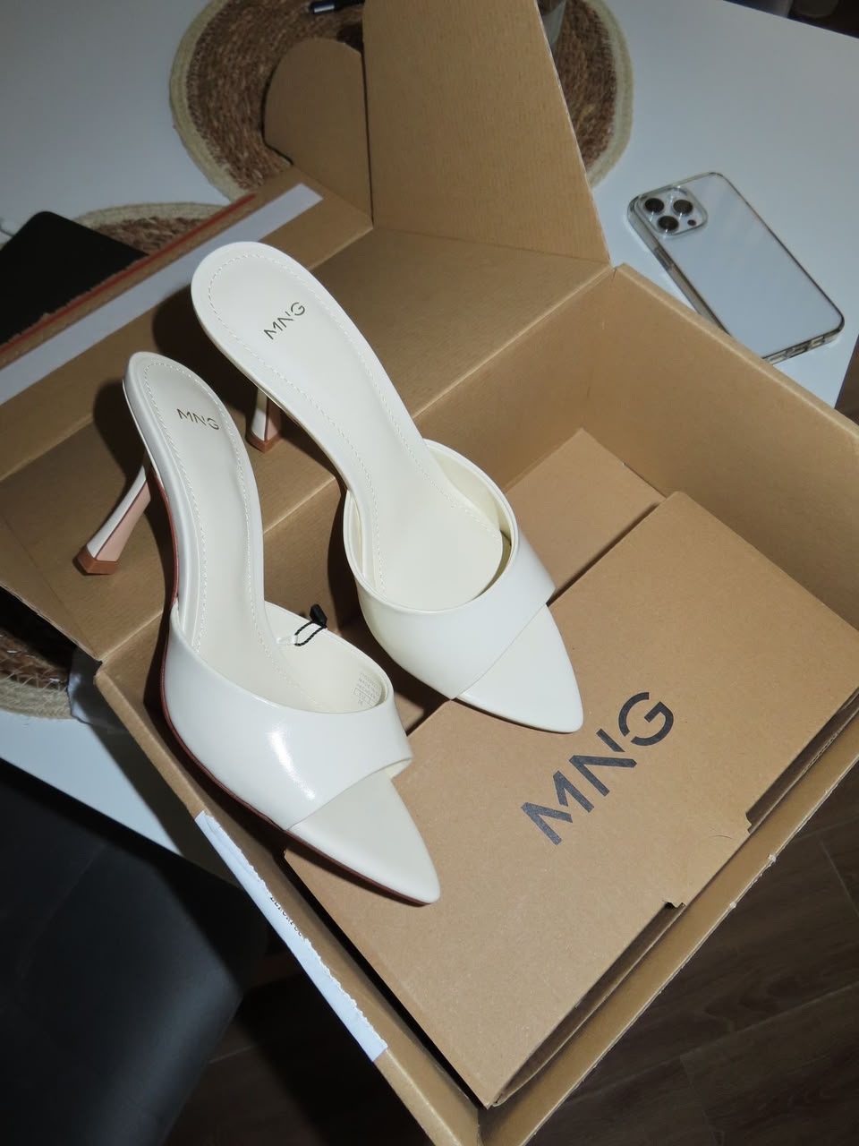 Alora Pointed Vamp Mule