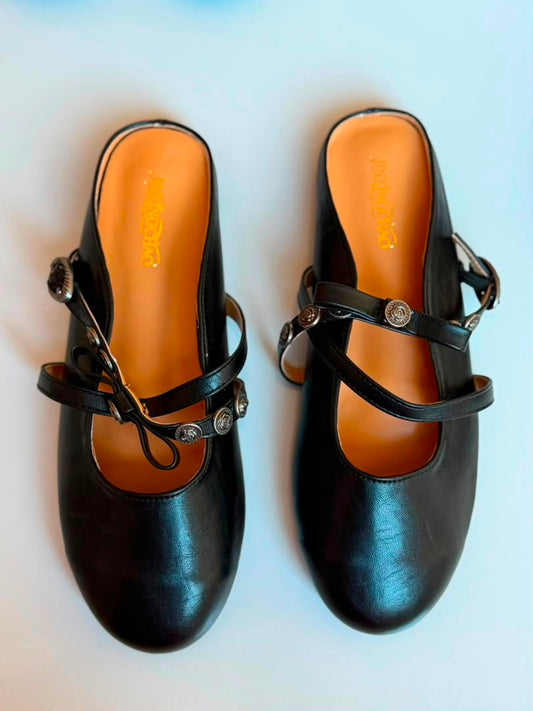 Lara Flat