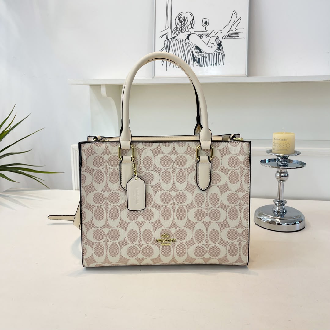 Arielle Tote