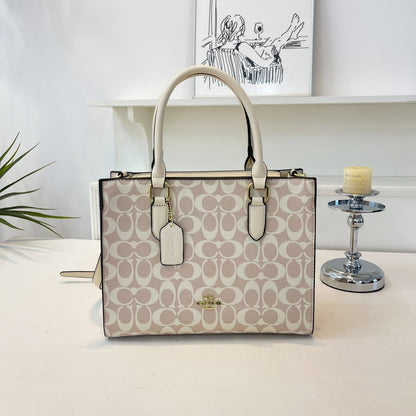 Arielle Tote
