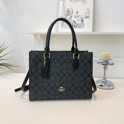 Arielle Tote