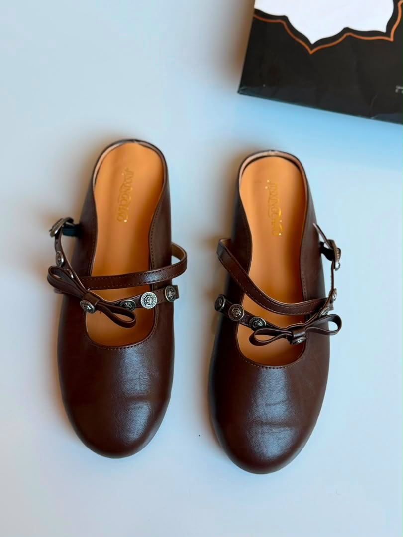 Lara Flat