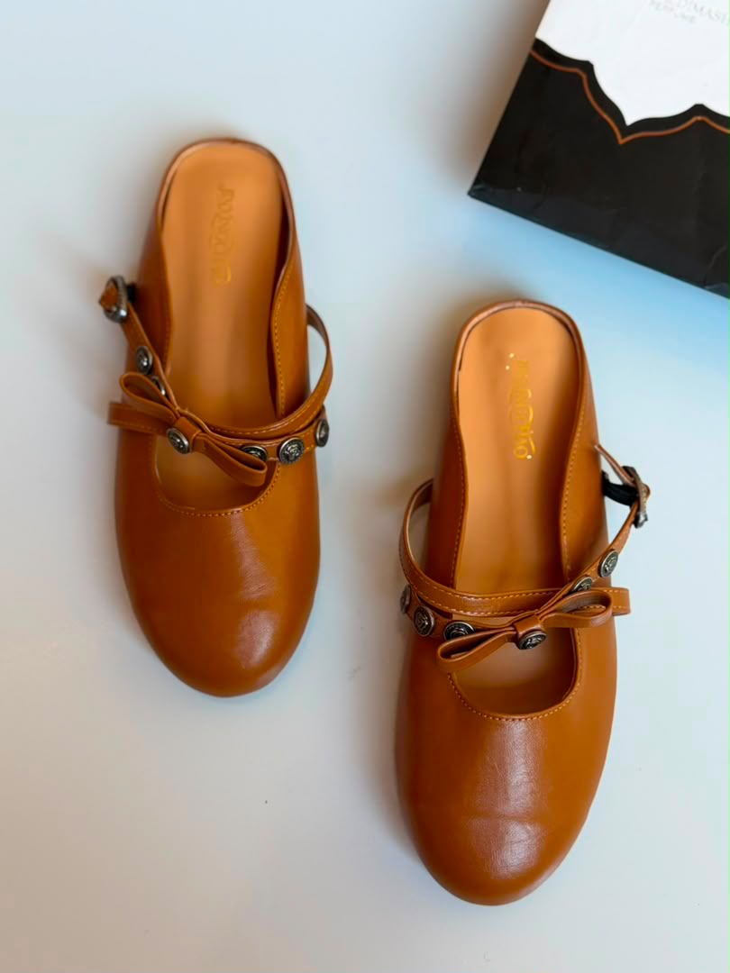Lara Flat